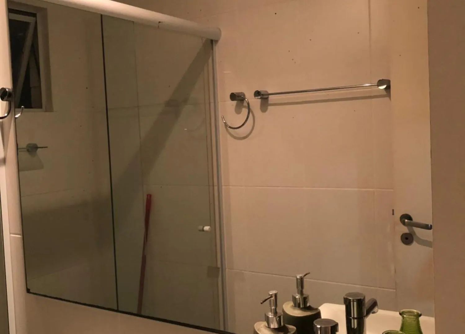 Quarto em Acomodações Particulares Fb House I Quarto Com Wc Uso Exclusivo Itajaí Brasil