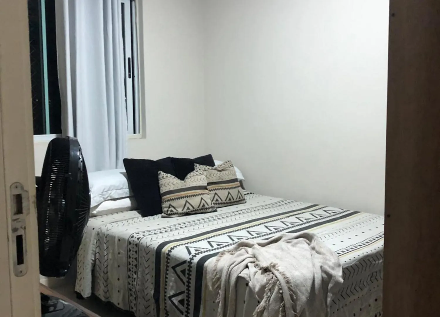 Fb House I Quarto Com Wc Uso Exclusivo Itajaí