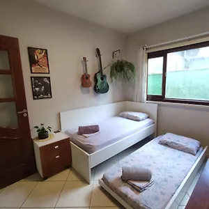  Quarto em Acomodações Particulares Felicidade Cabecudas